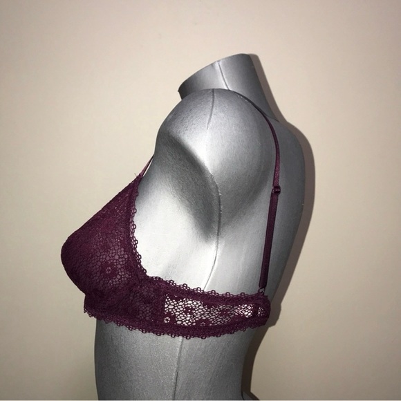 Victoria’s Secret Bralette Bra Daisy Lace Underwire Unlined. NWT - Picture 4 of 5